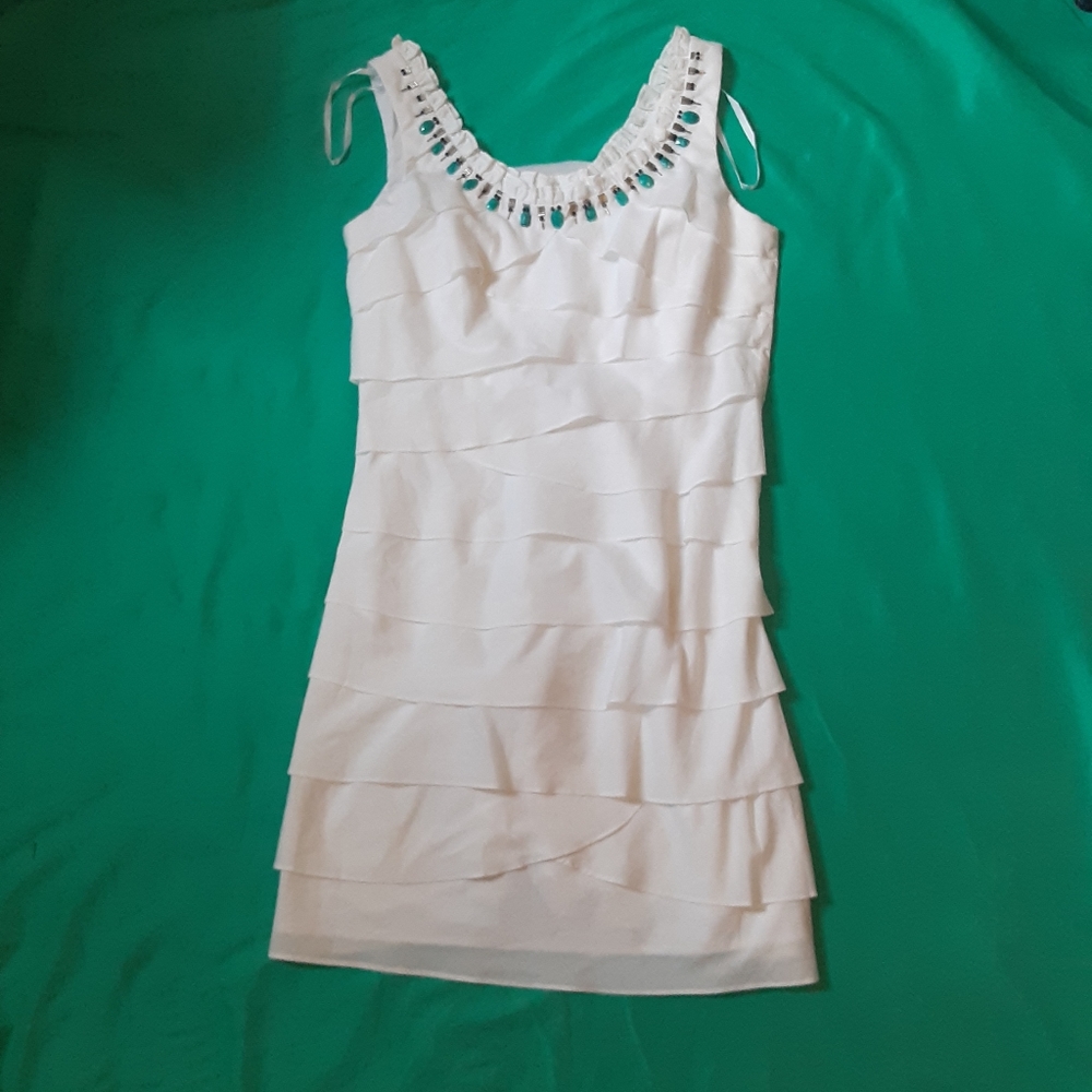 *  DRESSBARN  WHITE LAYERED DRESS - Picture 8 of 12